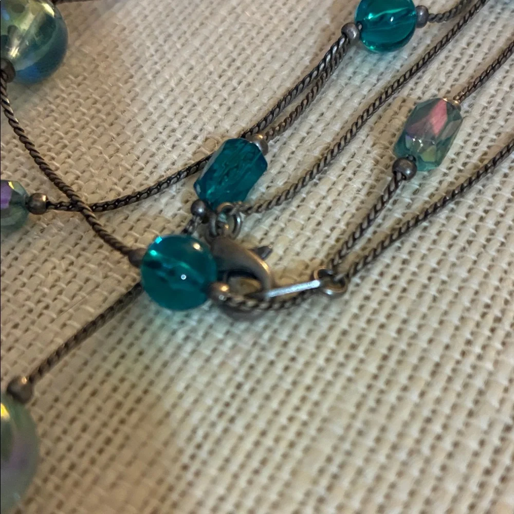 Elegant vintage Teal Beaded silver tone 60” long Necklace